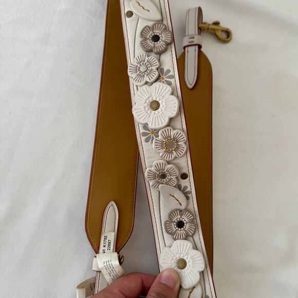 Coach Novelty Tea Rose Bag Replacement Strap Chalk HU - Picture 2 of 5